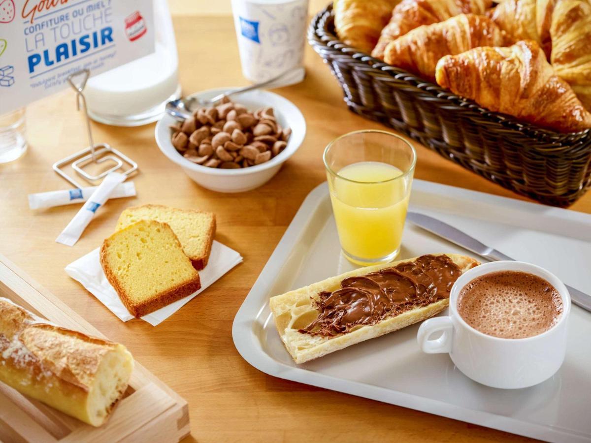 Hotel Ibis Budget Lyon Sud Saint-Fons A7 Exteriör bild