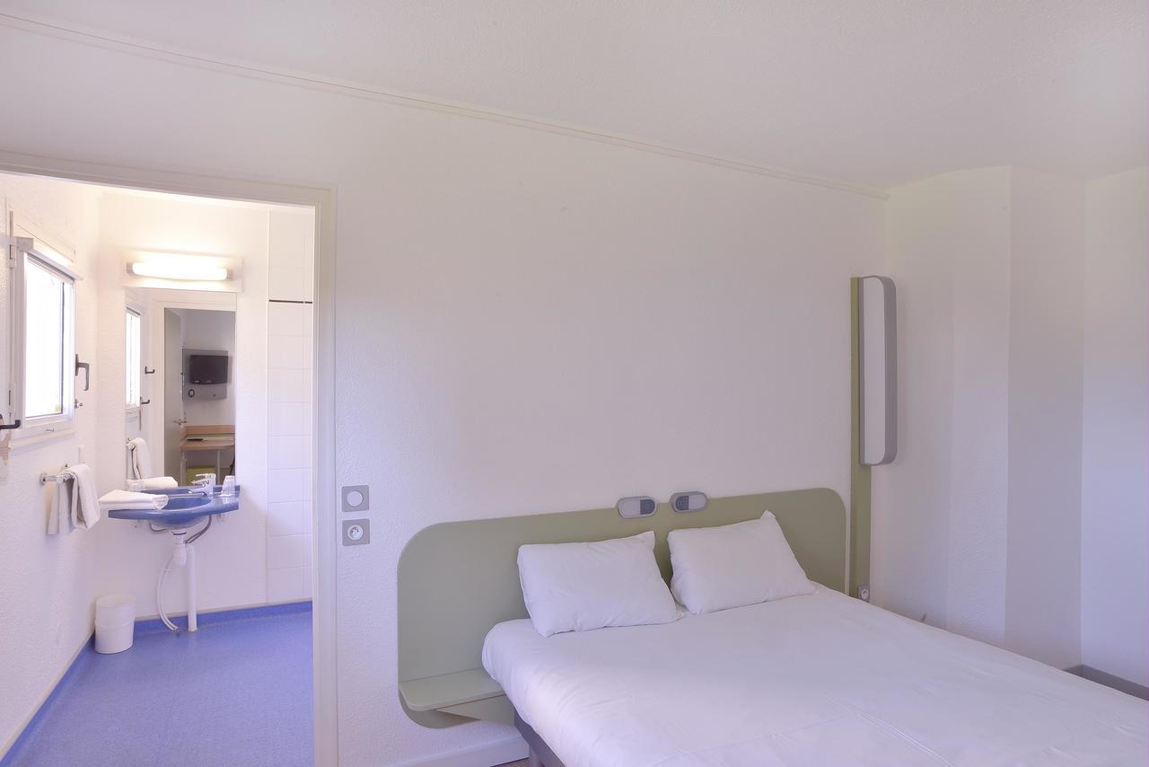 Hotel Ibis Budget Lyon Sud Saint-Fons A7 Exteriör bild