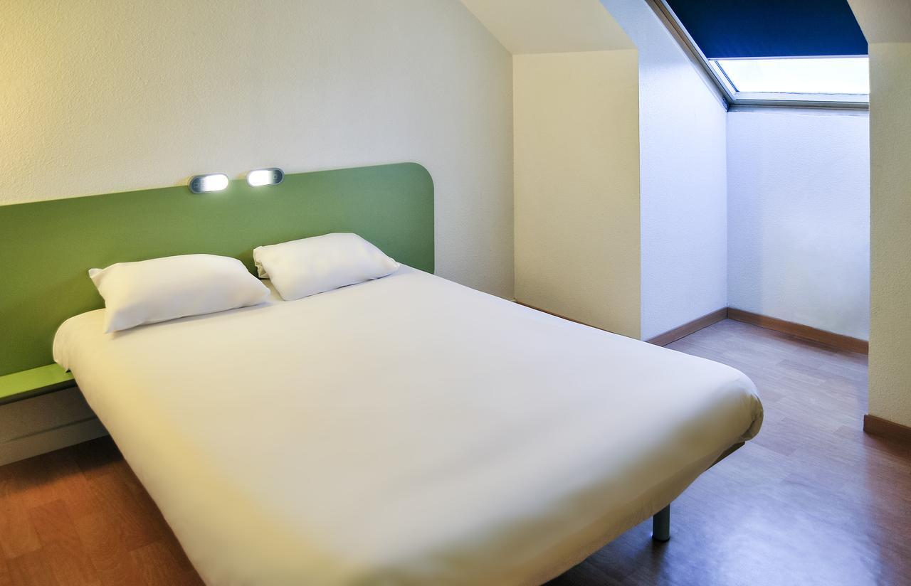 Hotel Ibis Budget Lyon Sud Saint-Fons A7 Exteriör bild
