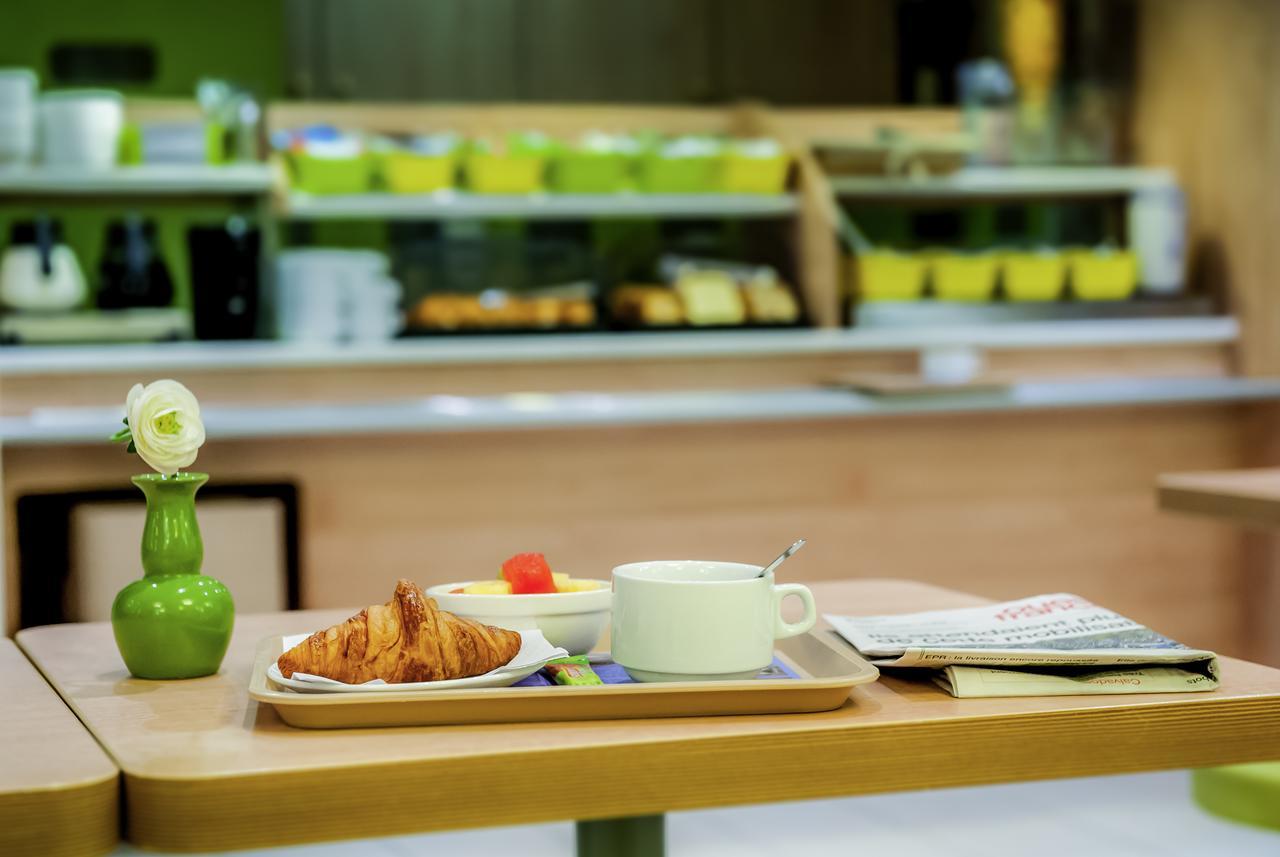 Hotel Ibis Budget Lyon Sud Saint-Fons A7 Exteriör bild