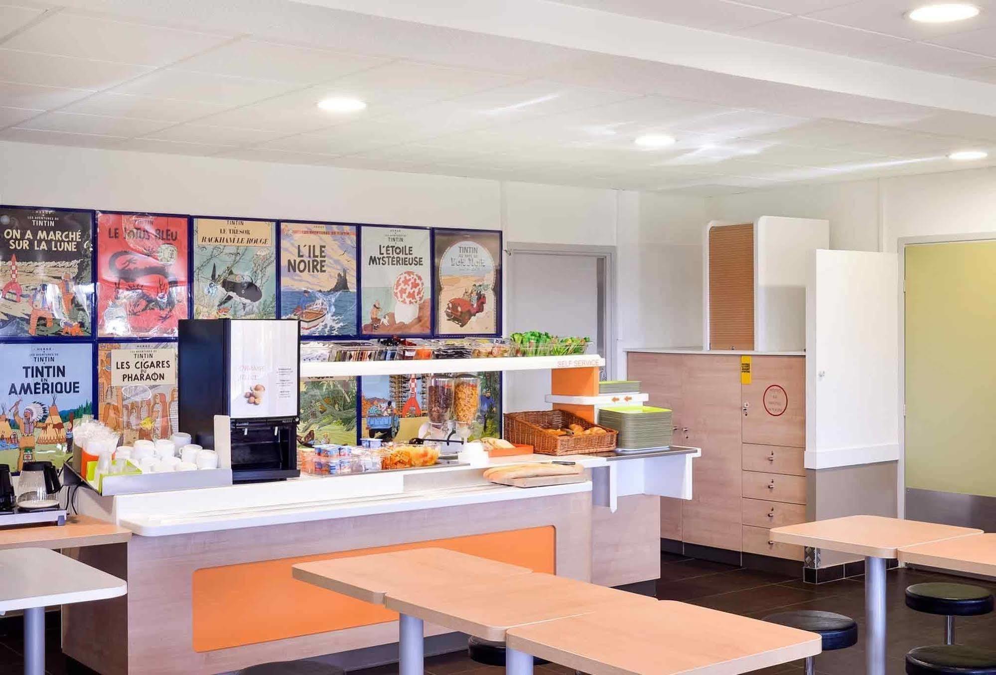 Hotel Ibis Budget Lyon Sud Saint-Fons A7 Exteriör bild