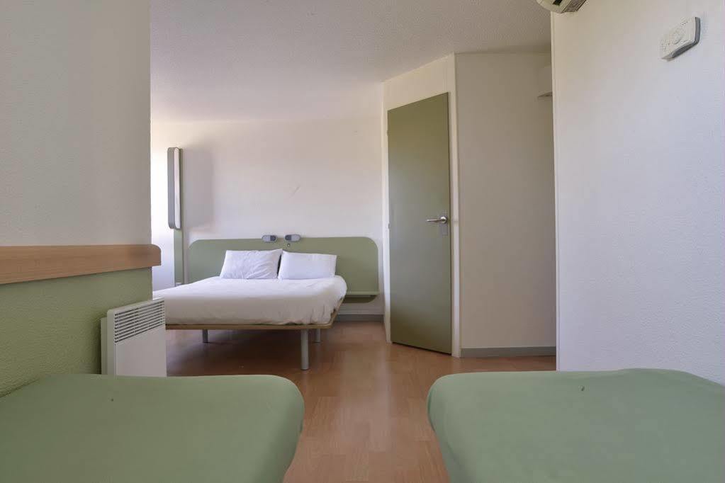 Hotel Ibis Budget Lyon Sud Saint-Fons A7 Exteriör bild