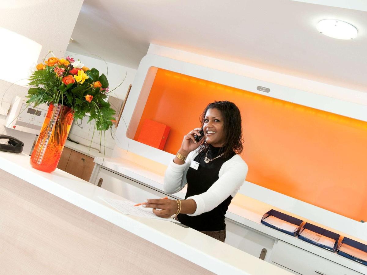 Hotel Ibis Budget Lyon Sud Saint-Fons A7 Exteriör bild